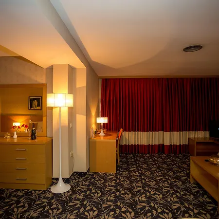 Colosseo & ホテル