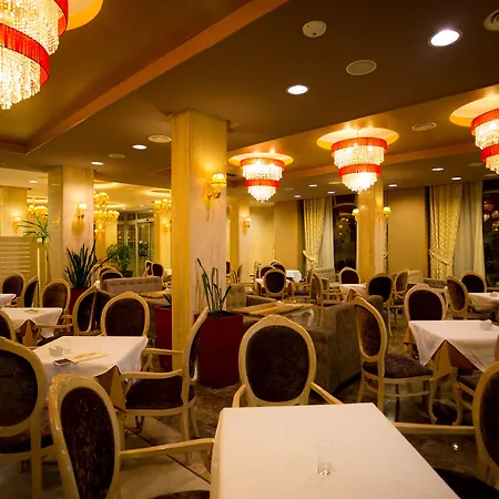 Colosseo & ホテル Shkodër